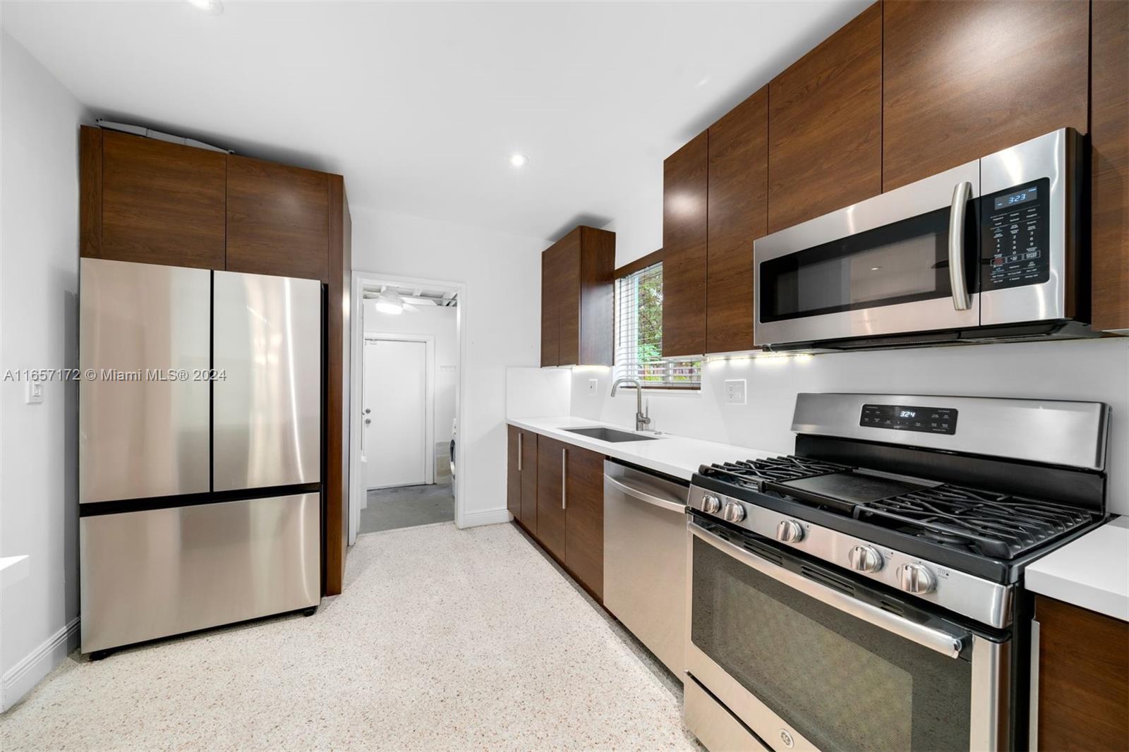 125 NE 128th St