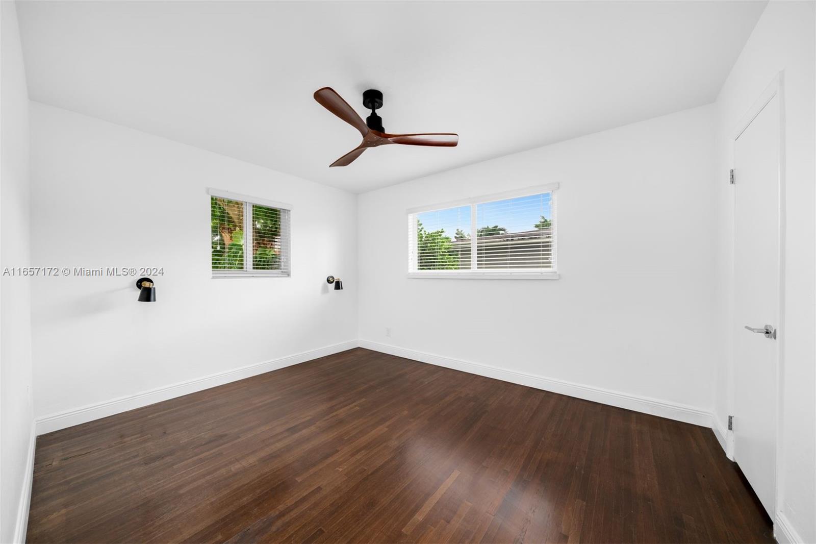 125 NE 128th St