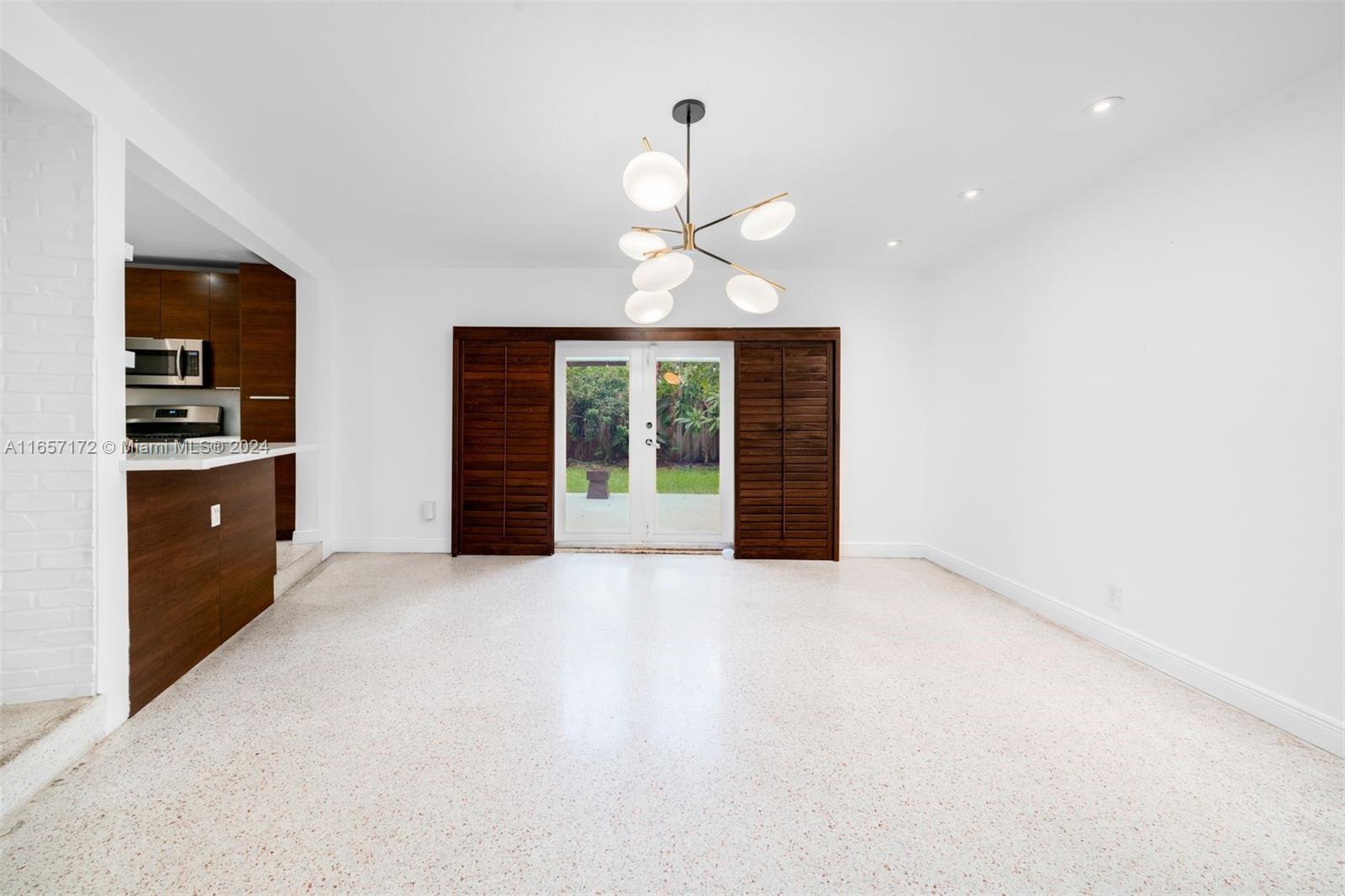 125 NE 128th St