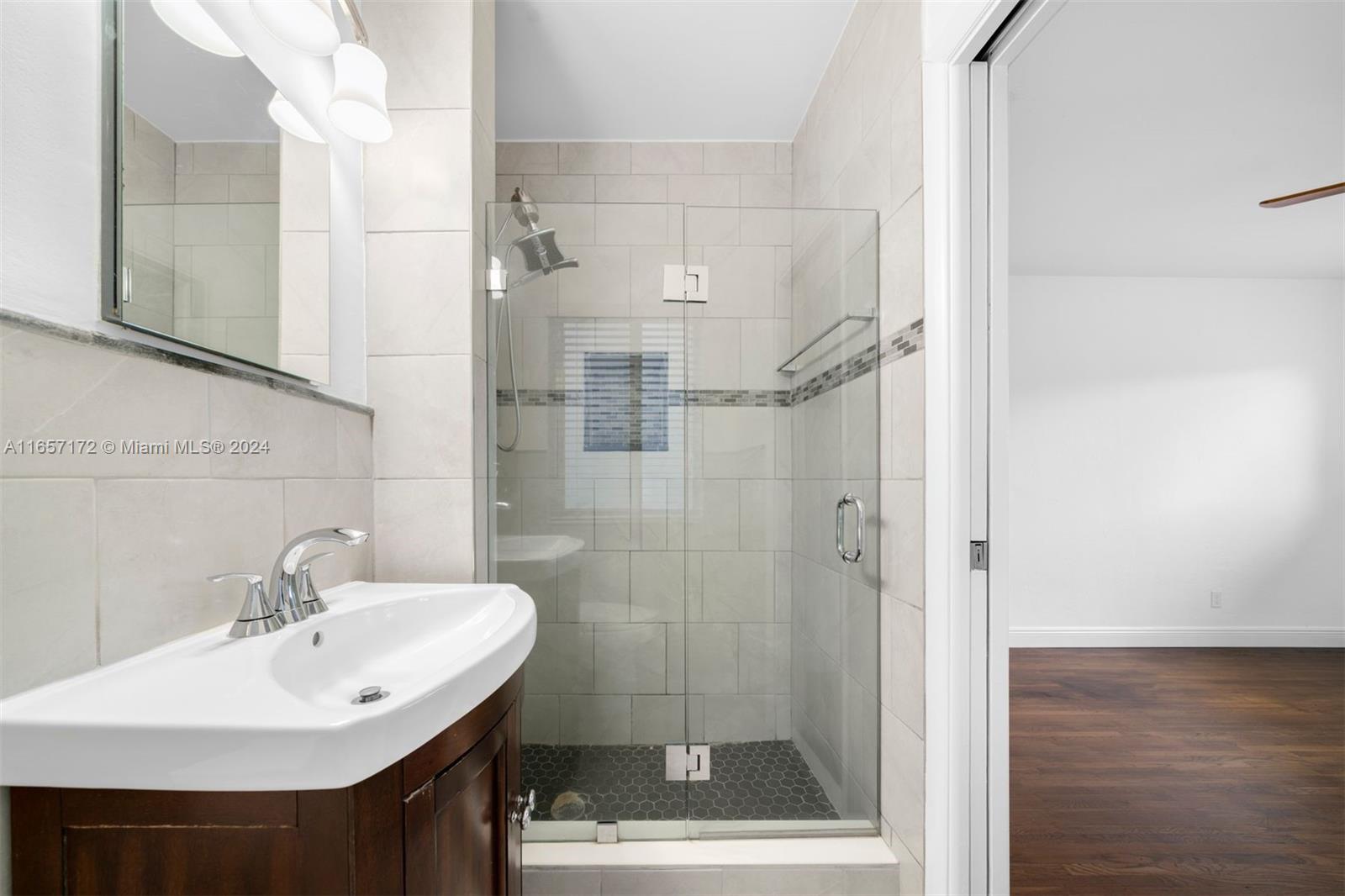 125 NE 128th St