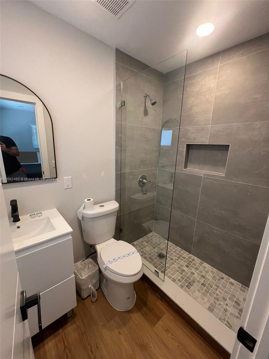 45 NW 103rd St