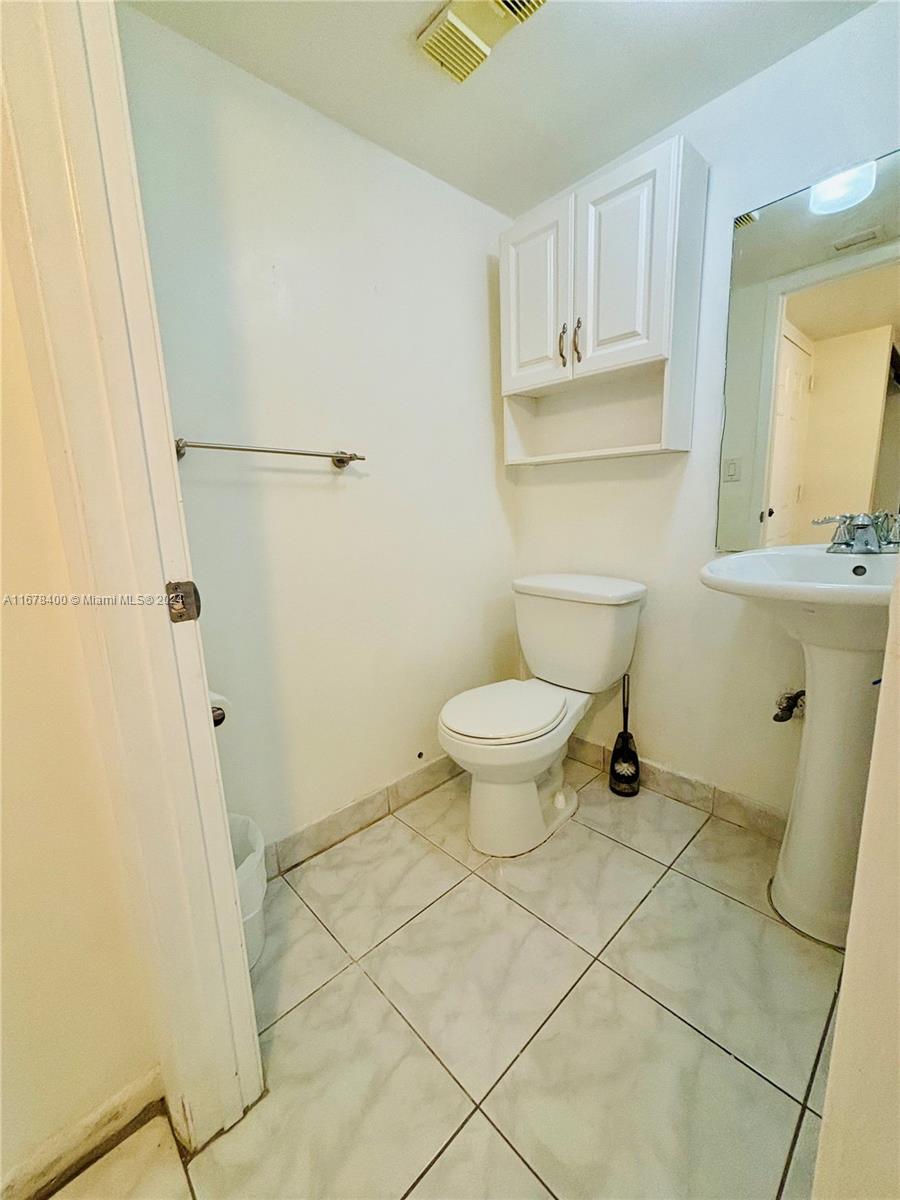 540 Brickell Key Dr # 1001