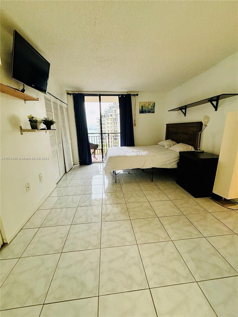 540 Brickell Key Dr # 1001