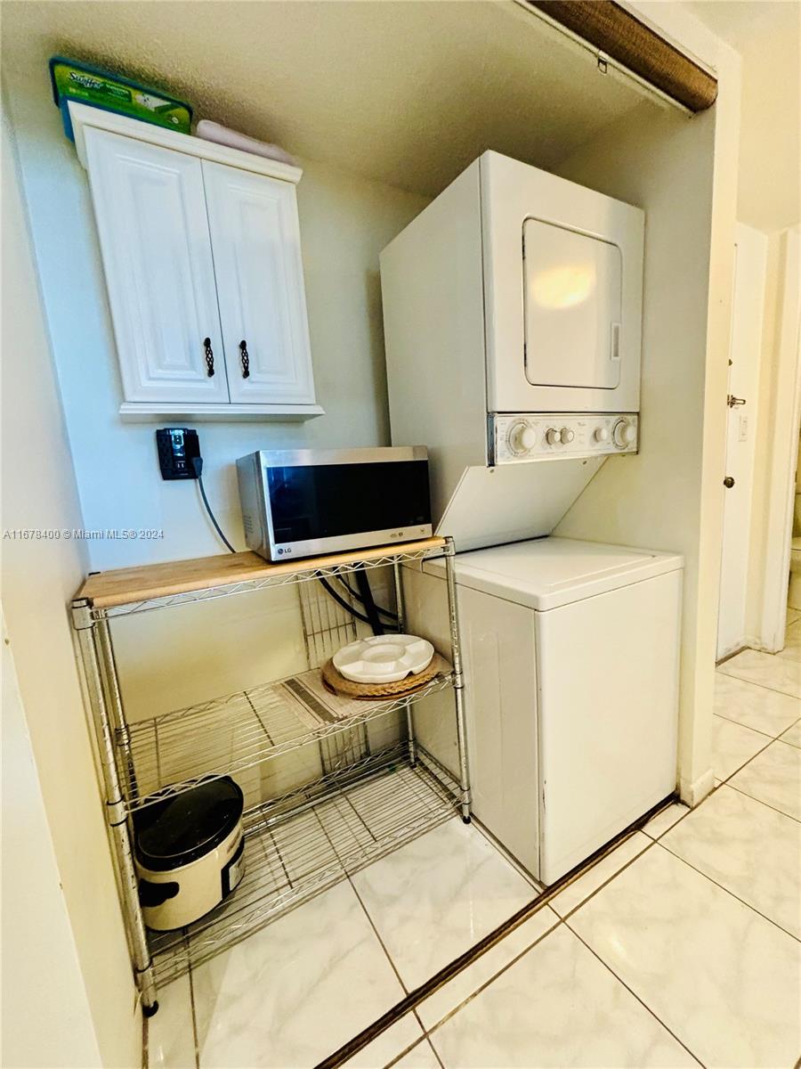 540 Brickell Key Dr # 1001