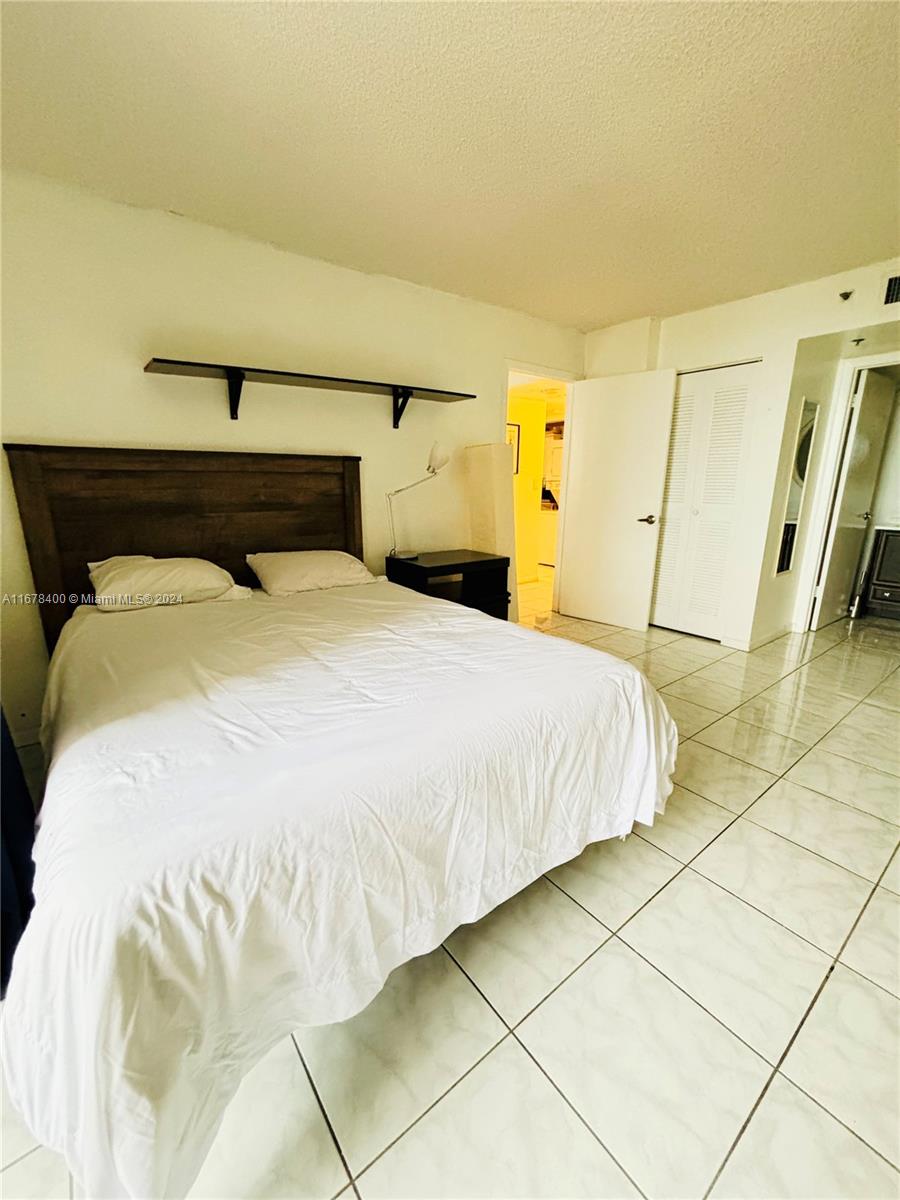 540 Brickell Key Dr # 1001