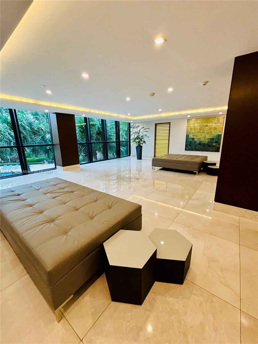 540 Brickell Key Dr # 1001
