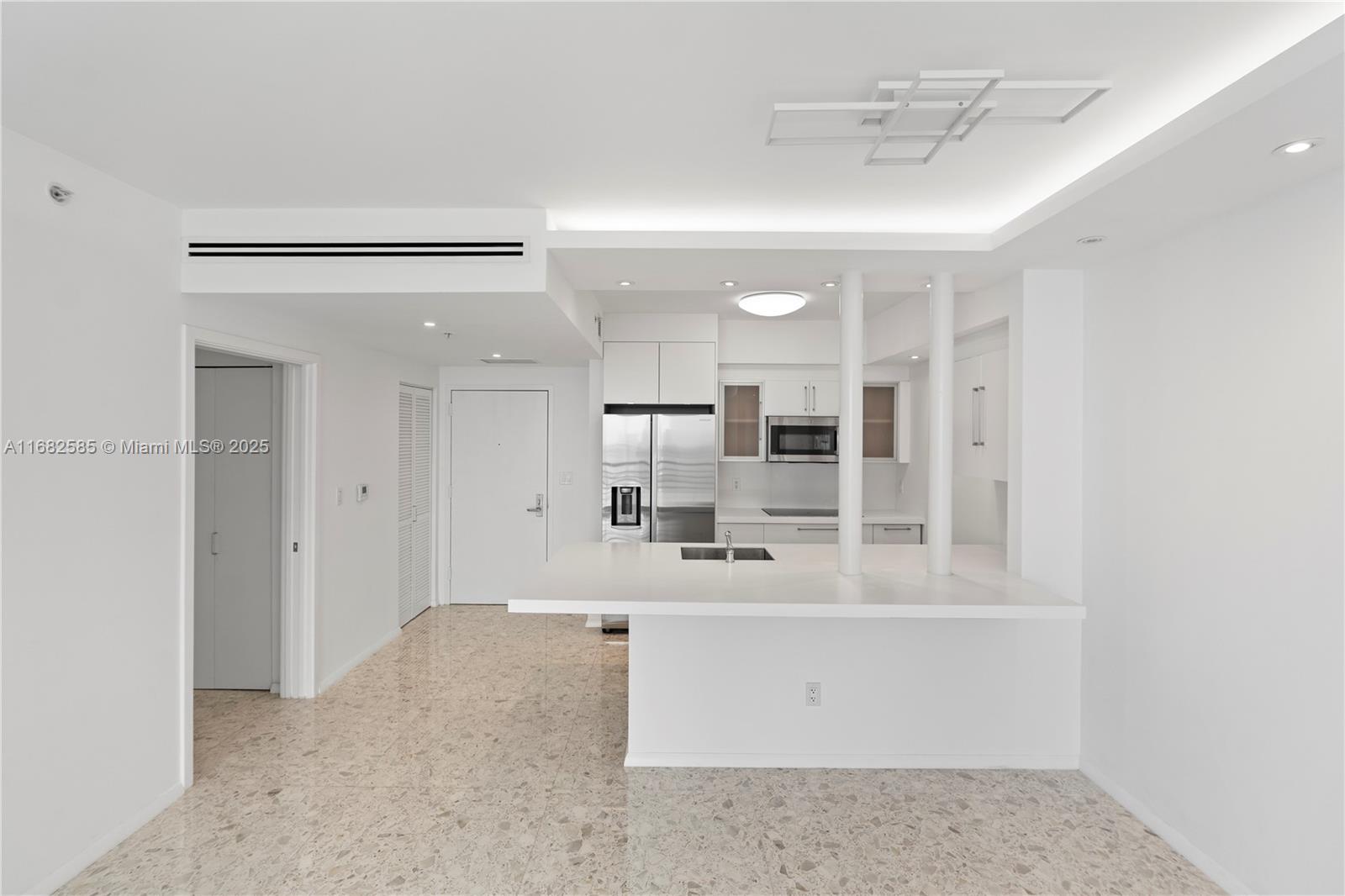 325 S Biscayne Blvd # 4218