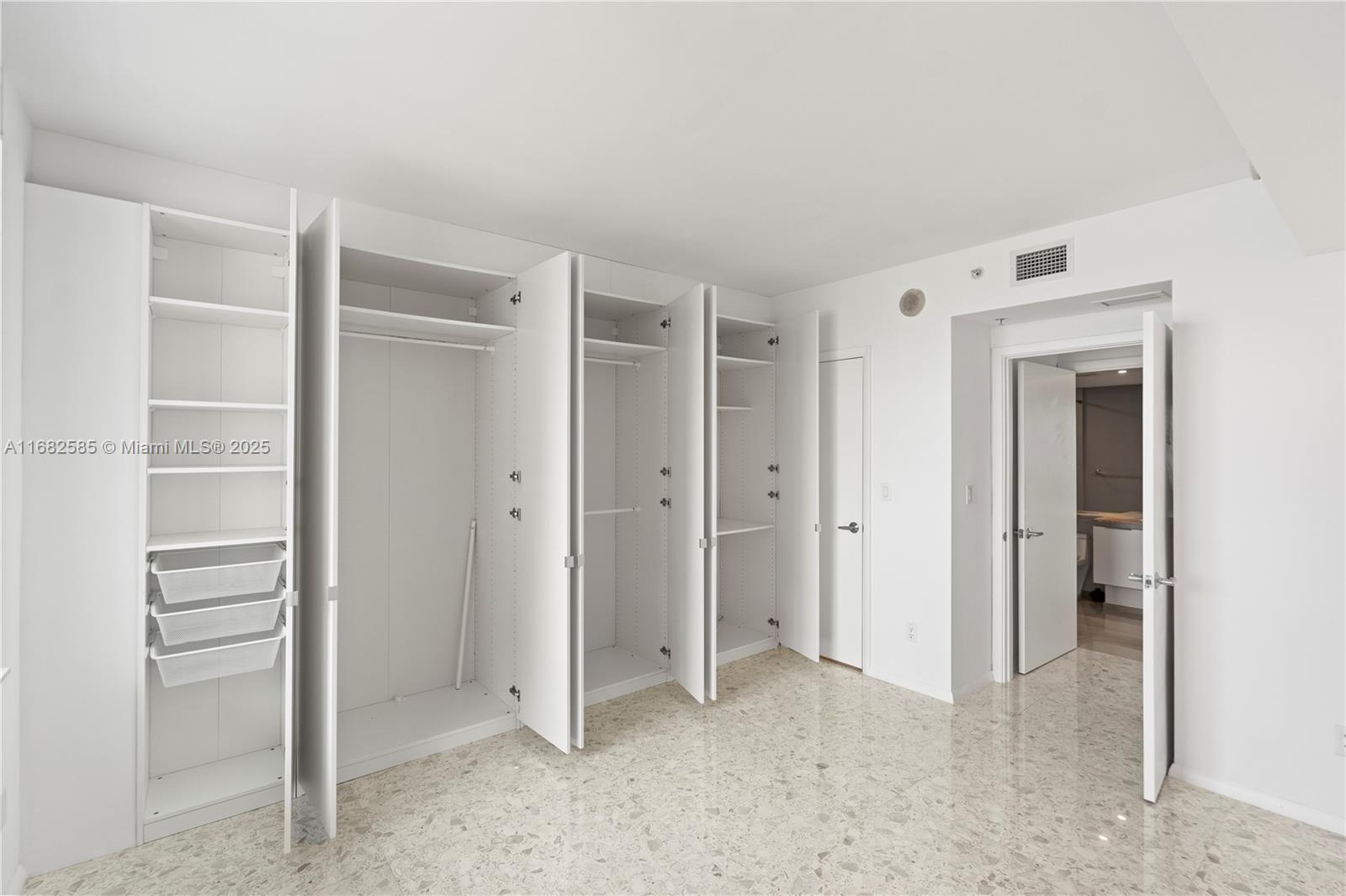 325 S Biscayne Blvd # 4218