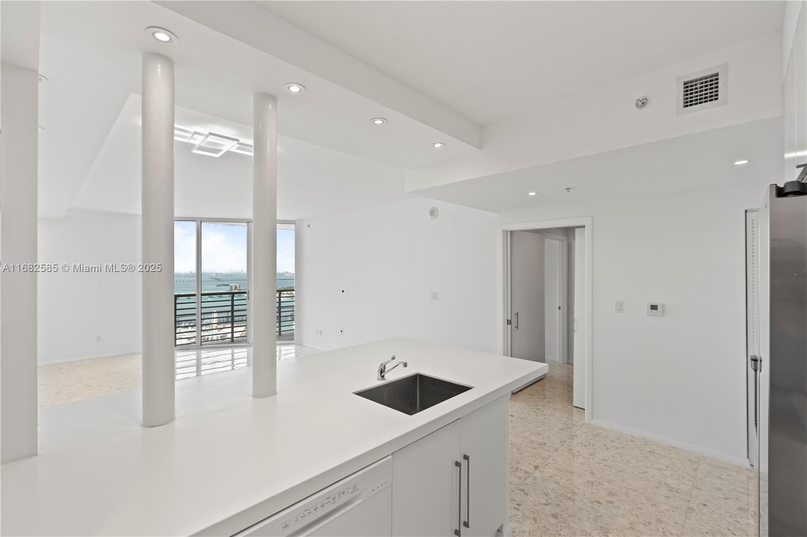325 S Biscayne Blvd # 4218