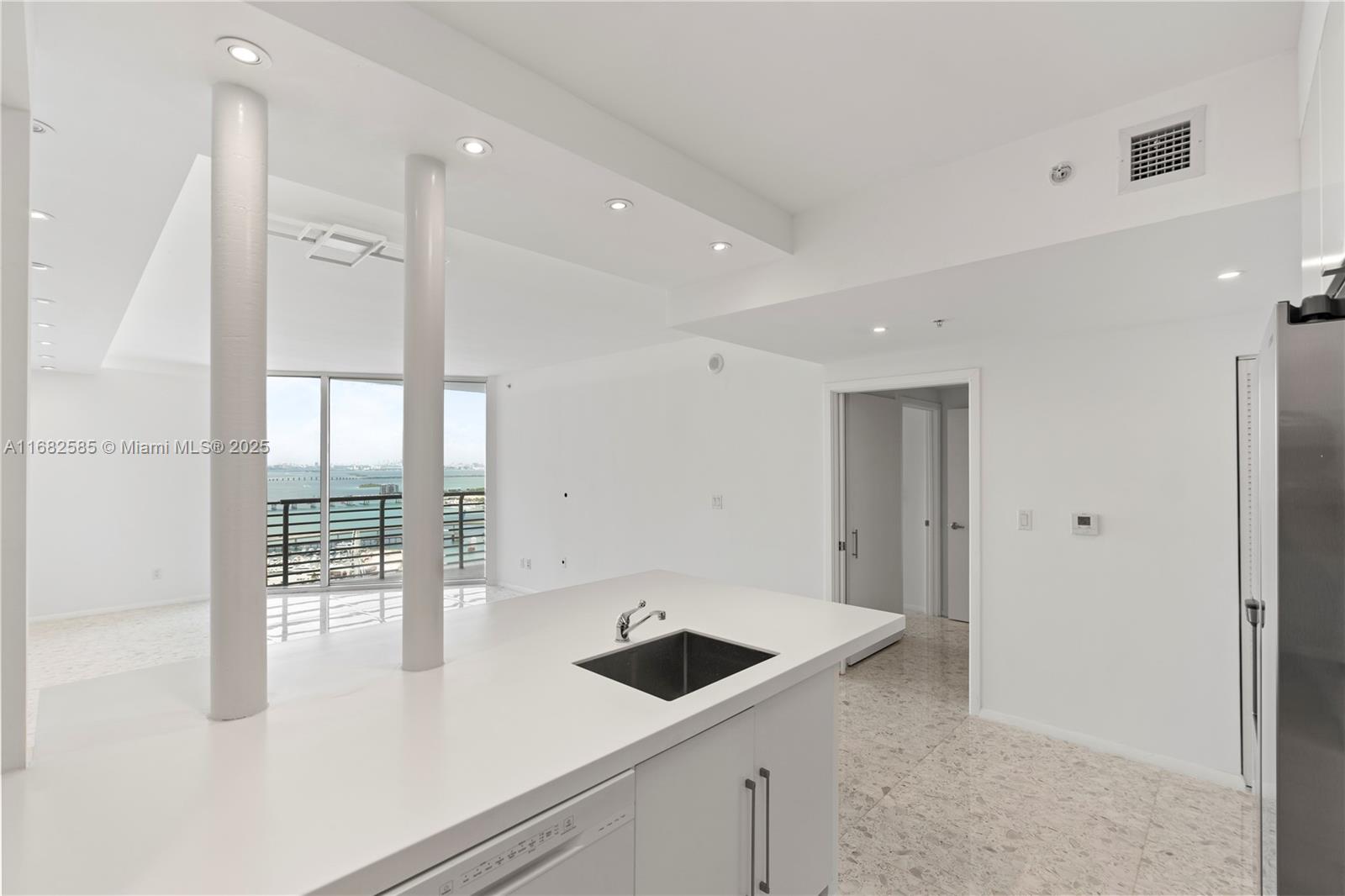 325 S Biscayne Blvd # 4218