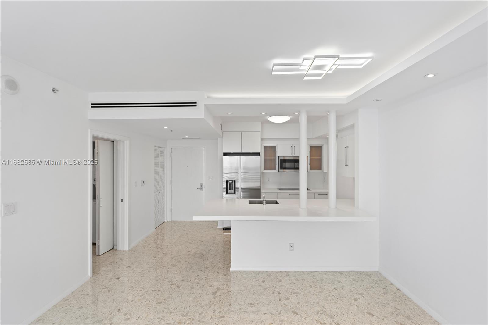 325 S Biscayne Blvd # 4218