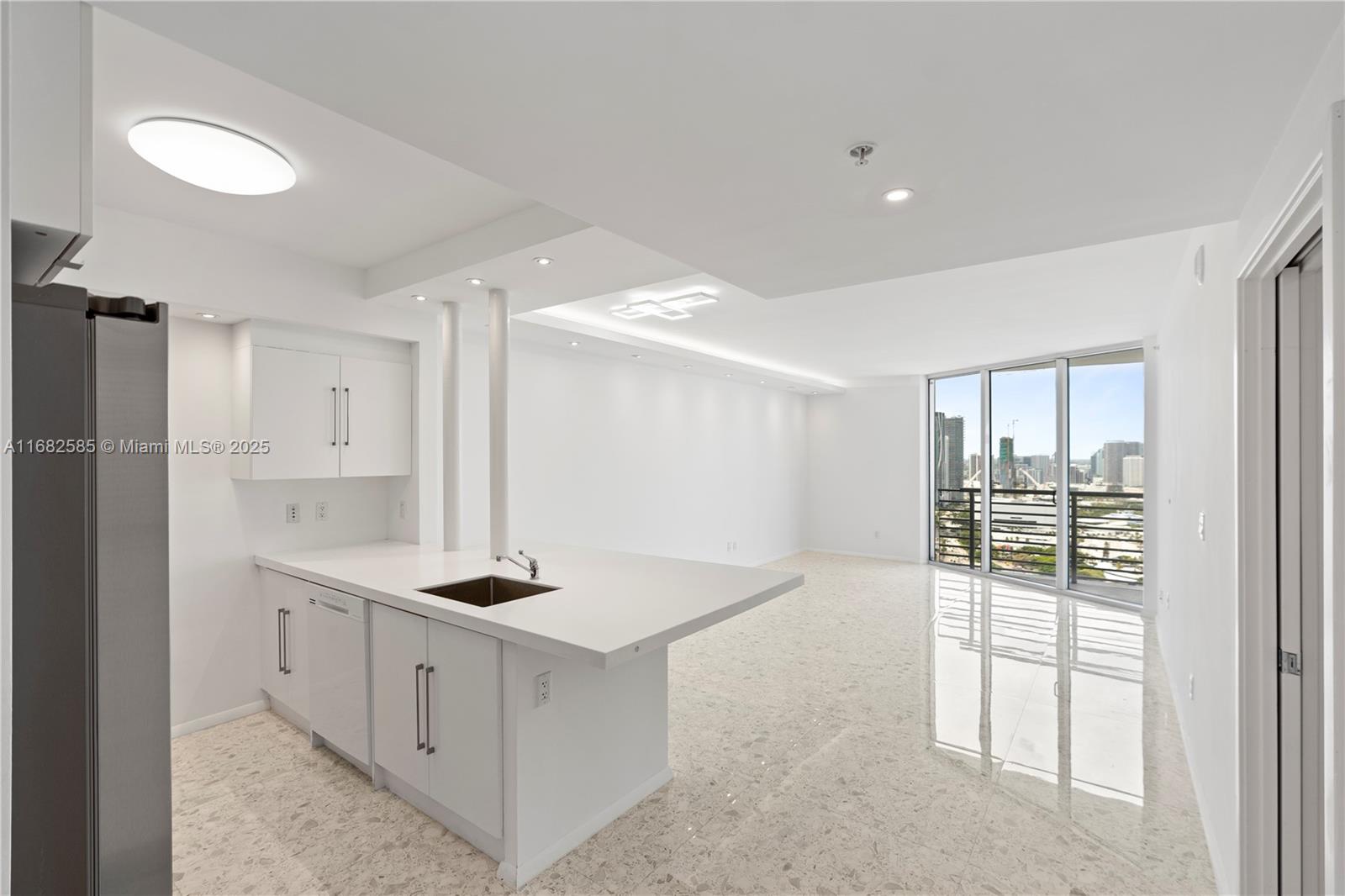 325 S Biscayne Blvd # 4218