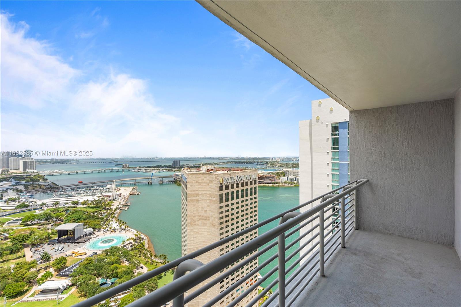 325 S Biscayne Blvd # 4218