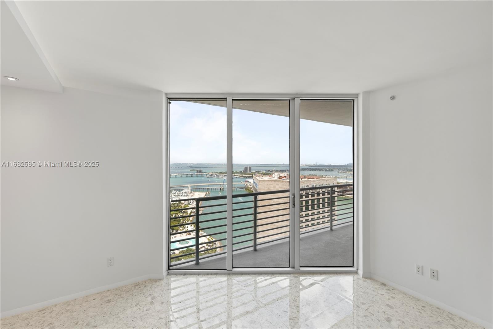 325 S Biscayne Blvd # 4218