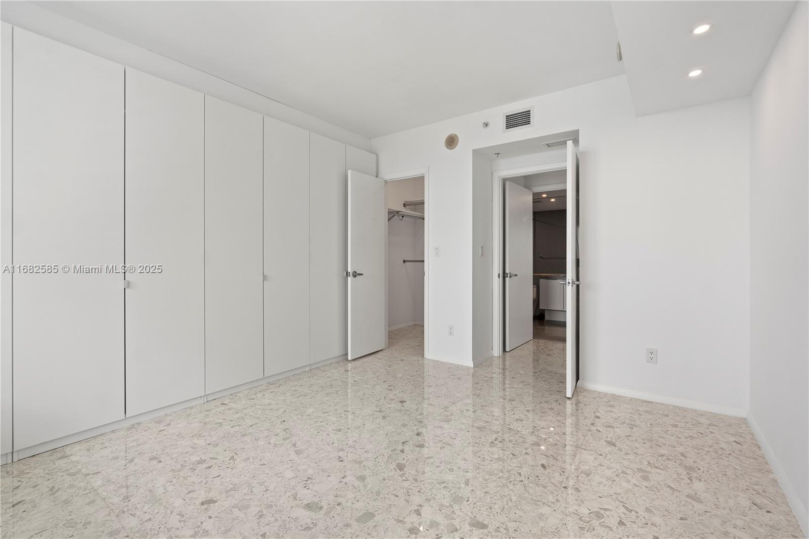 325 S Biscayne Blvd # 4218