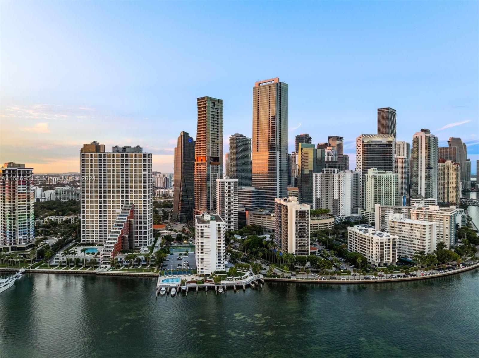 1451 Brickell Ave # 2205