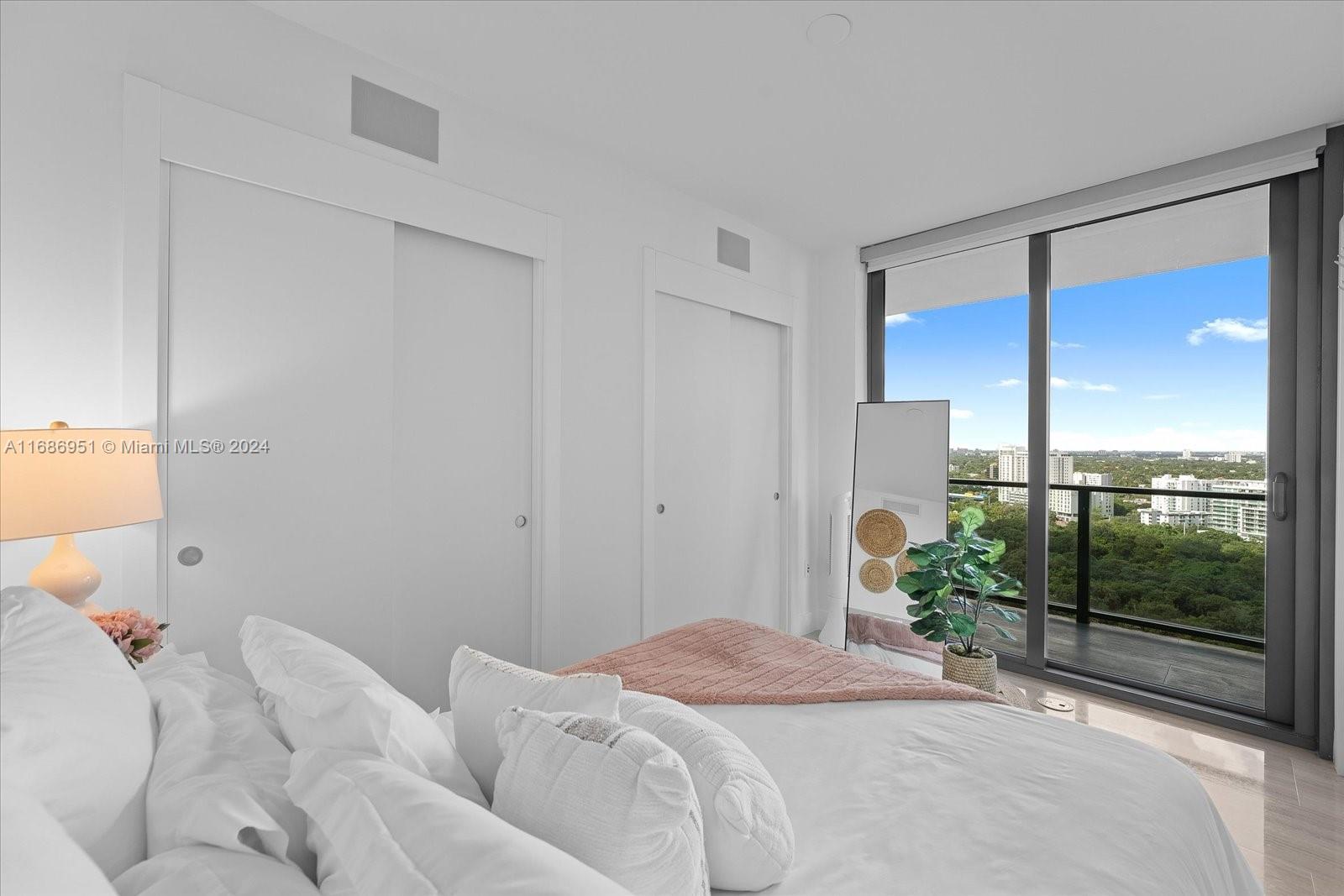 1451 Brickell Ave # 2205
