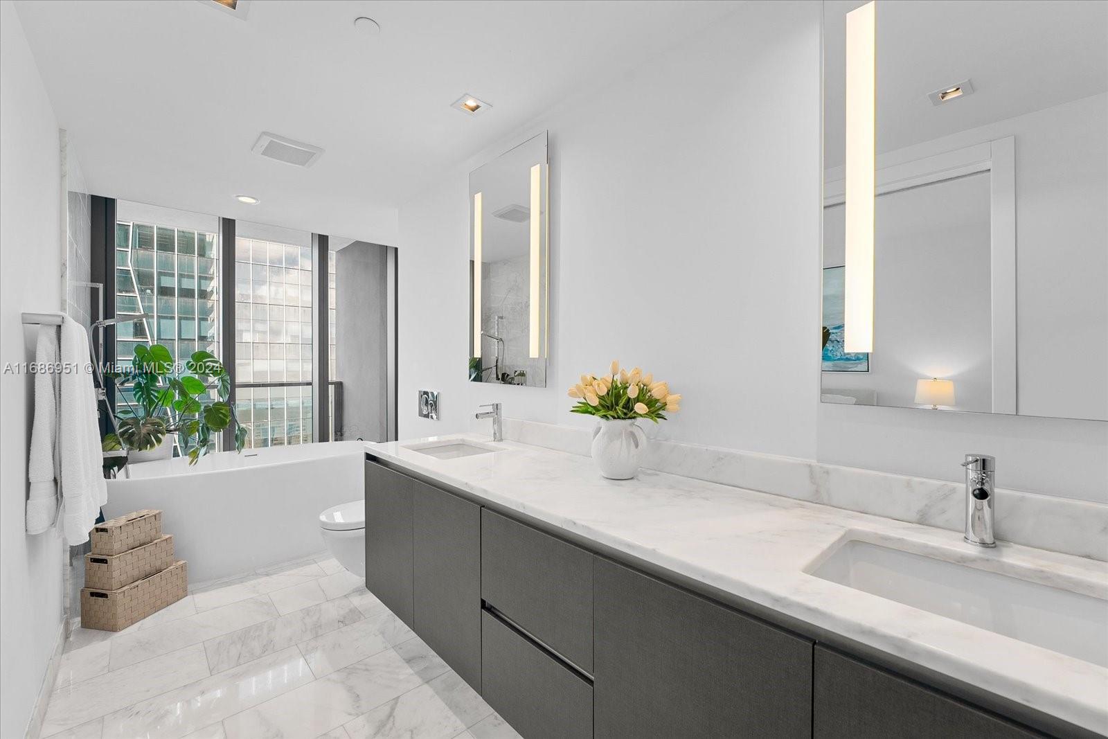 1451 Brickell Ave # 2205