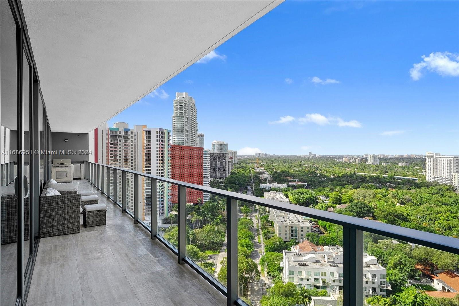 1451 Brickell Ave # 2205