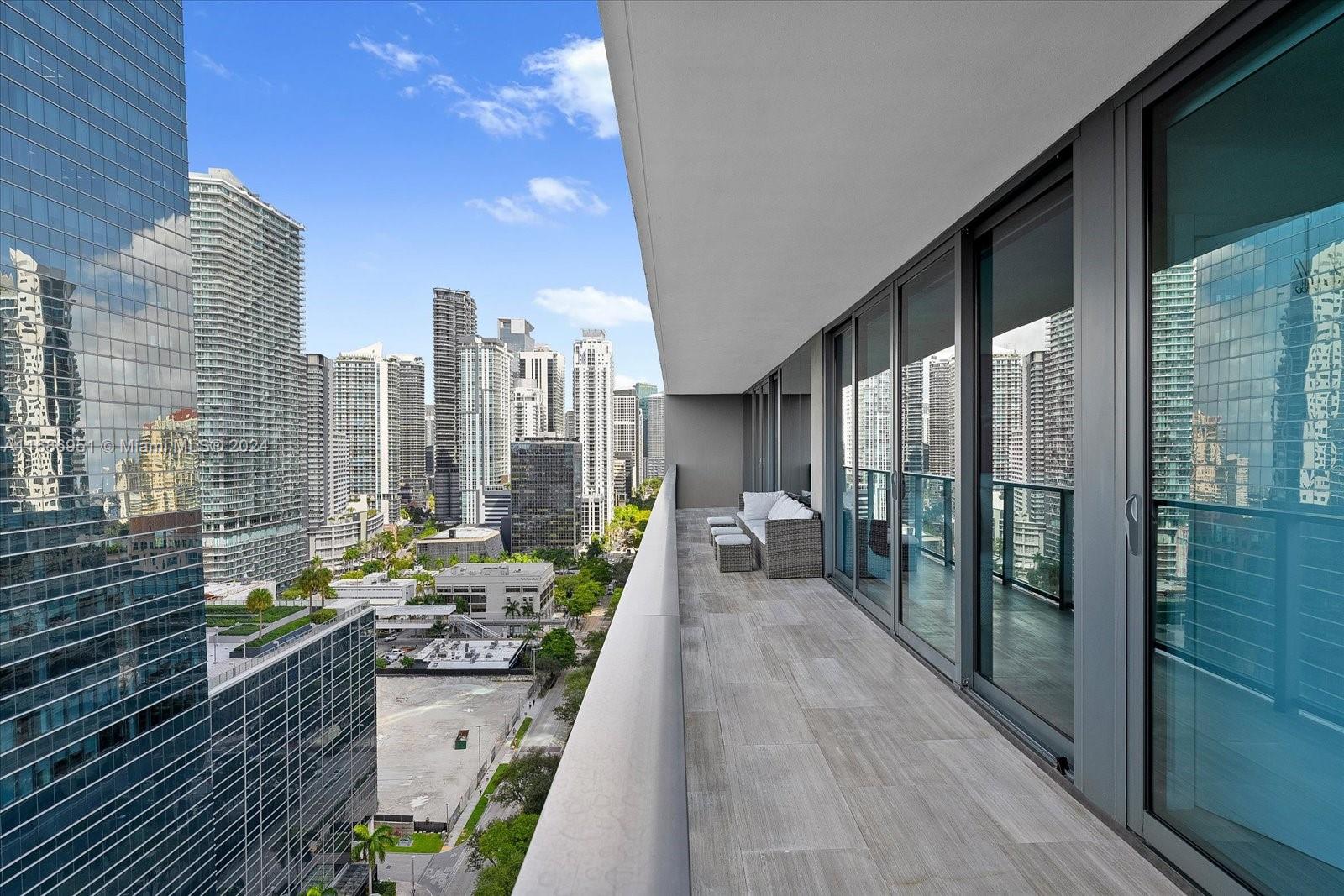 1451 Brickell Ave # 2205