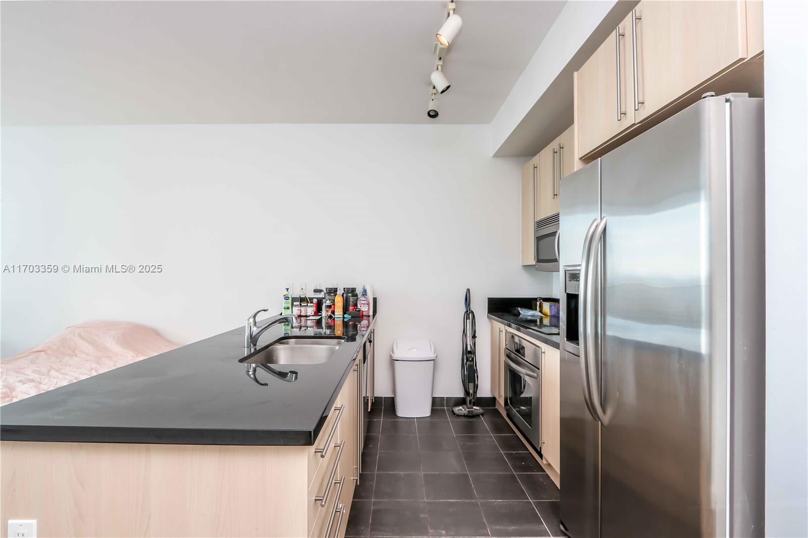79 SW 12th St Unit: 3002-S