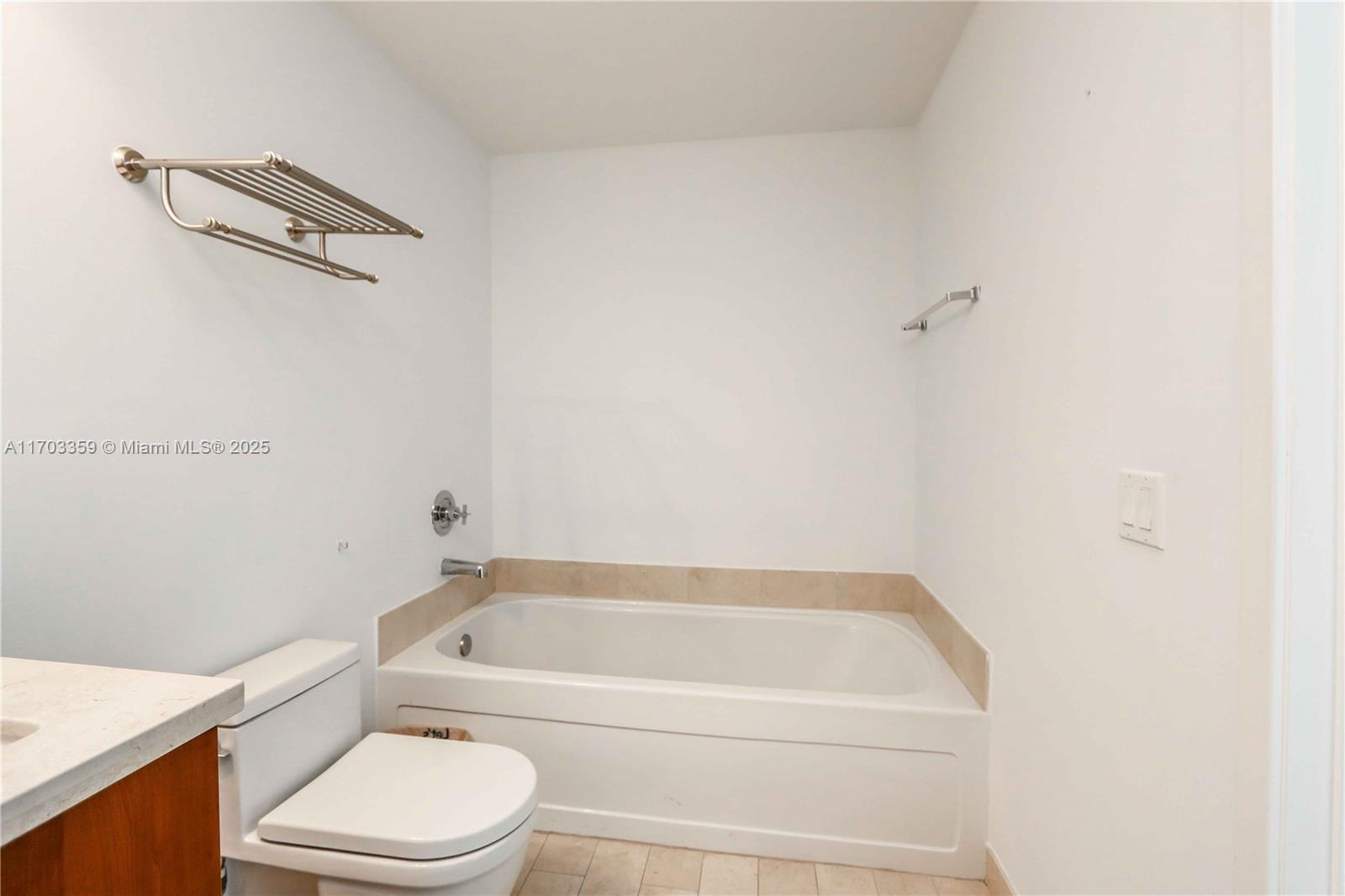 79 SW 12th St Unit: 3002-S