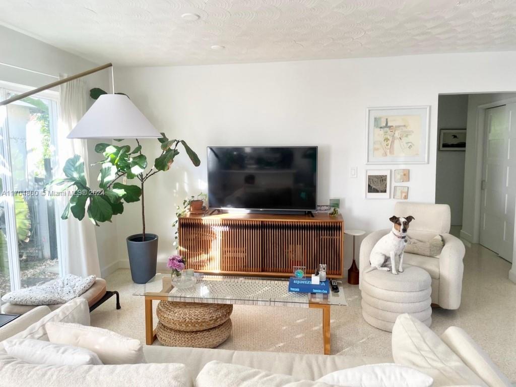 826 Capri St # 0