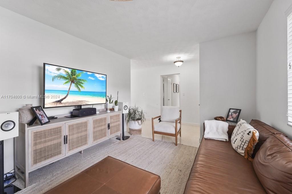 826 Capri St # 0