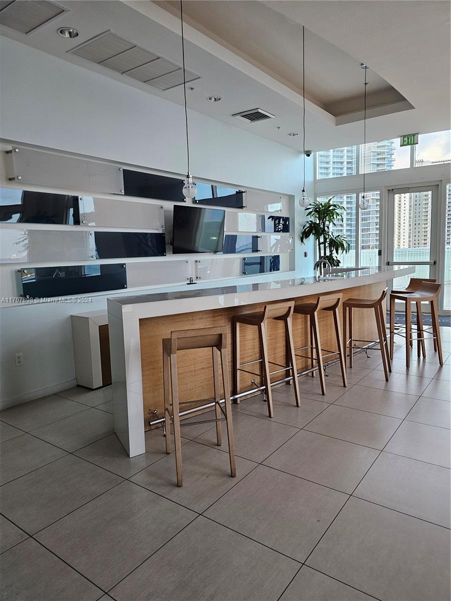 1900 N Bayshore Dr # 1803