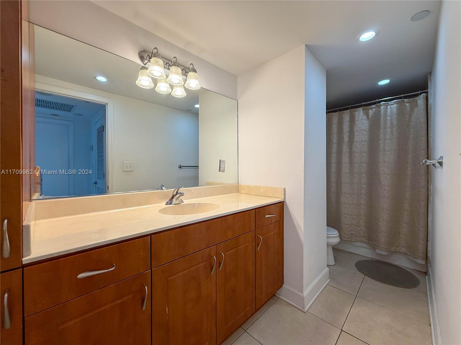401 69th St # 1011
