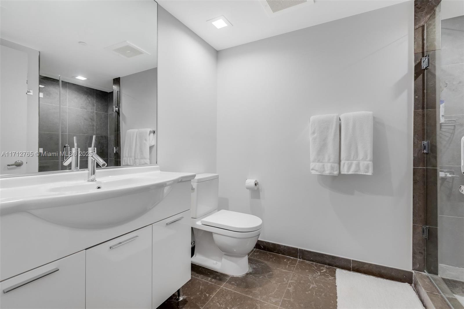 465 Brickell Ave # 402