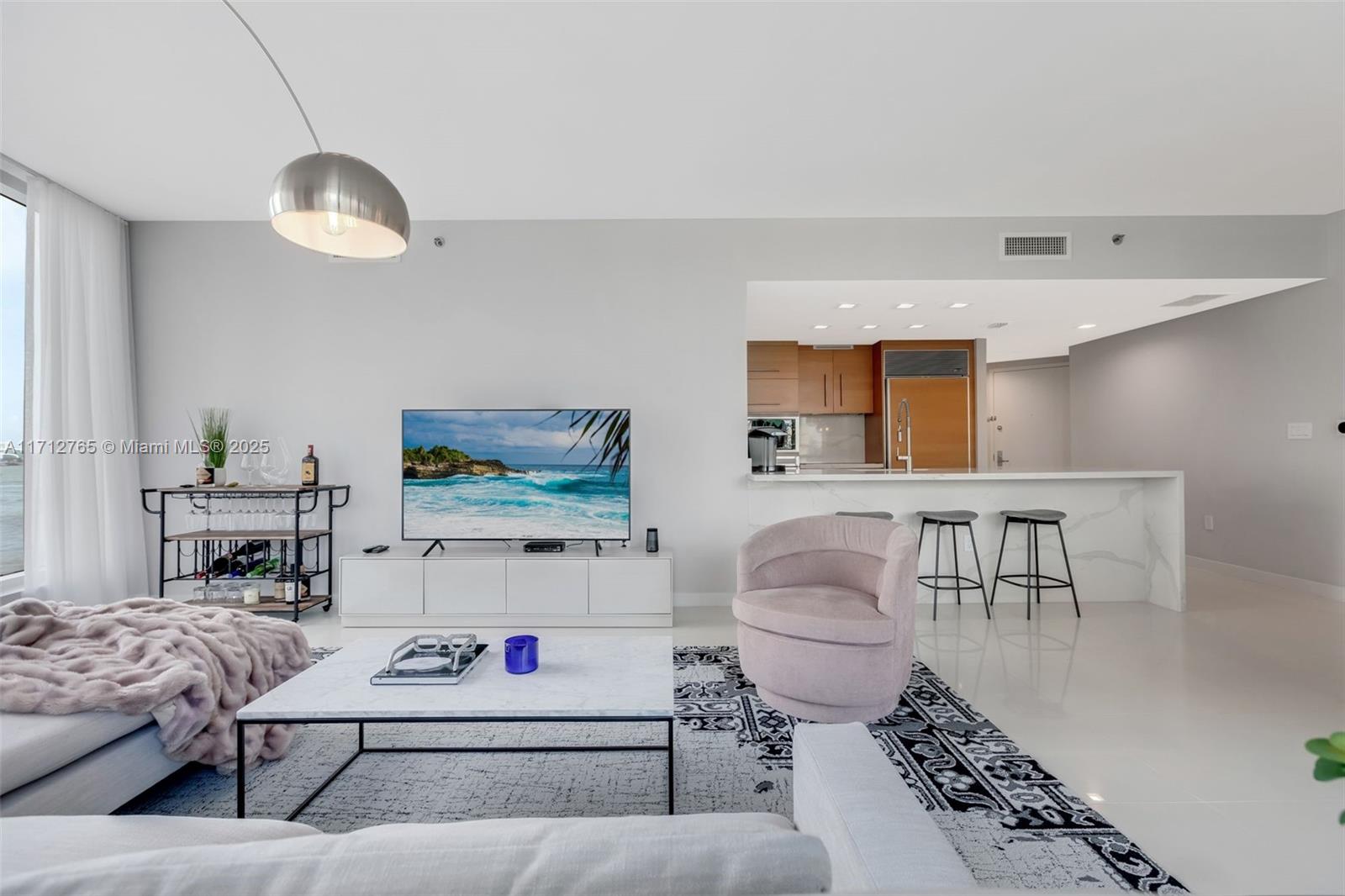465 Brickell Ave # 402