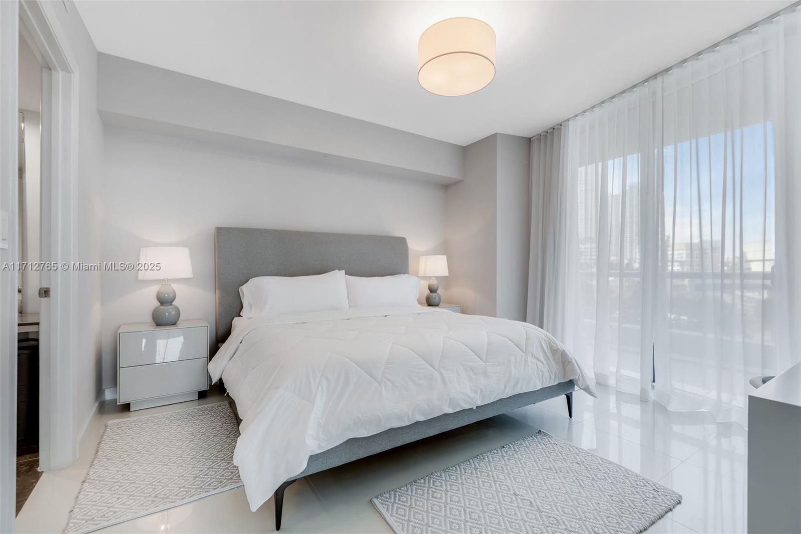 465 Brickell Ave # 402