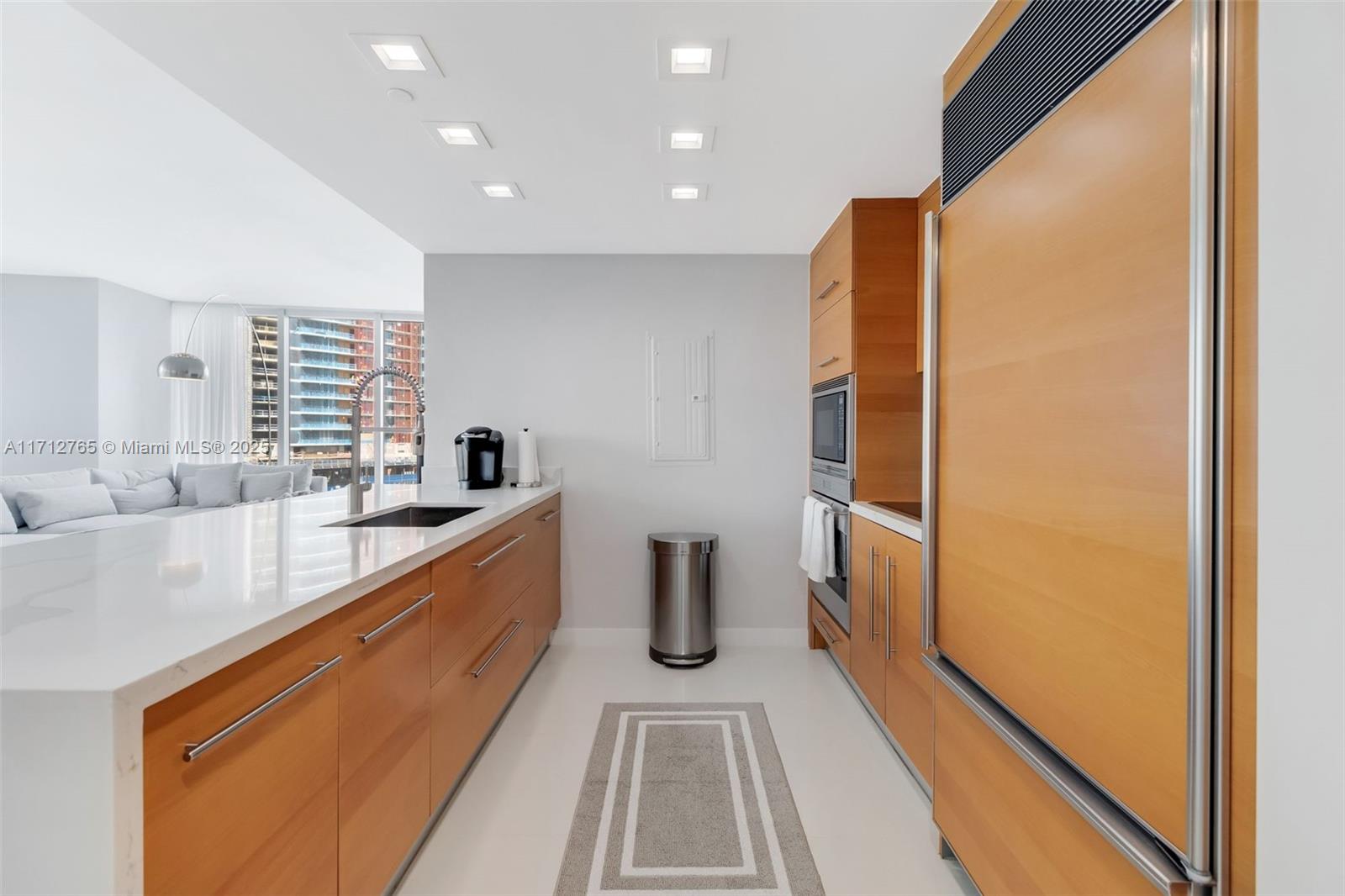 465 Brickell Ave # 402