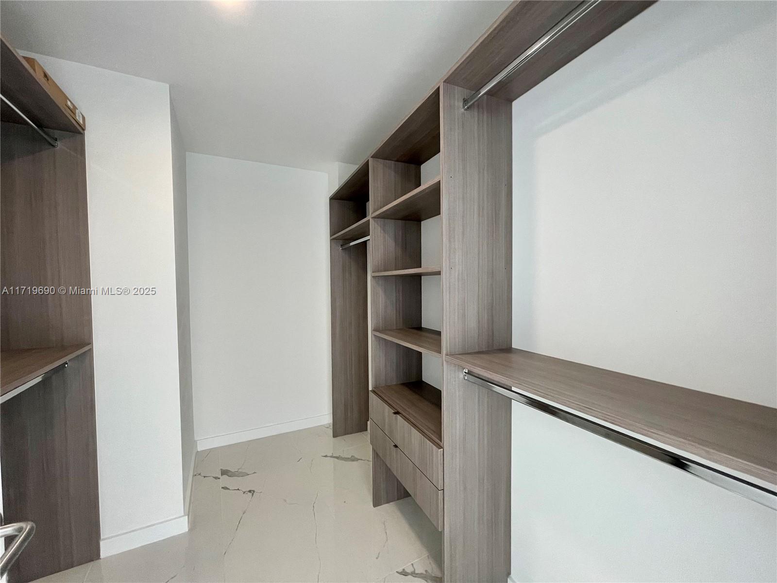 851 NE 1st Ave # 2611