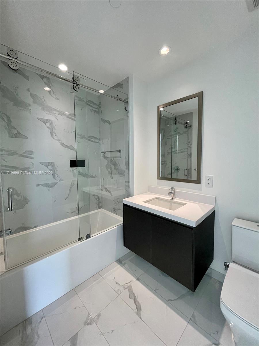 851 NE 1st Ave # 2611
