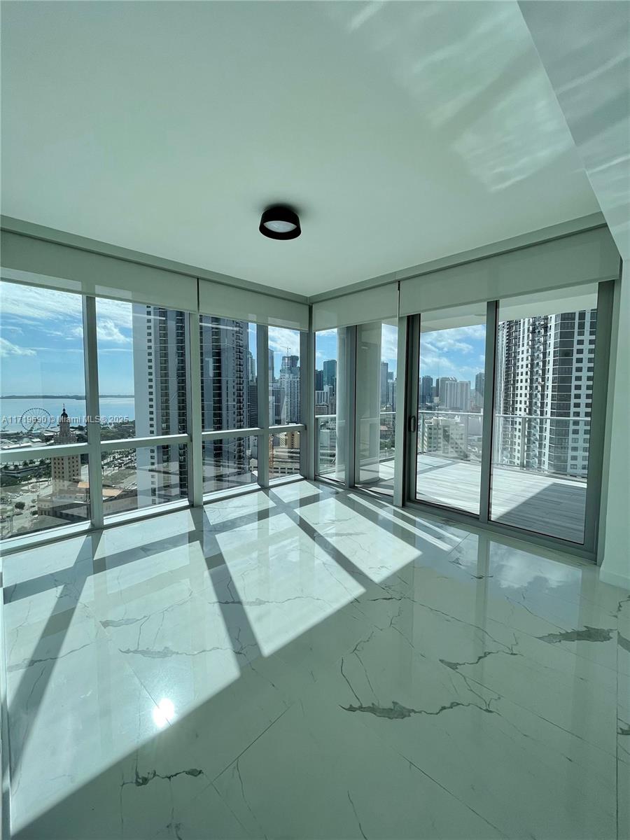 851 NE 1st Ave # 2611