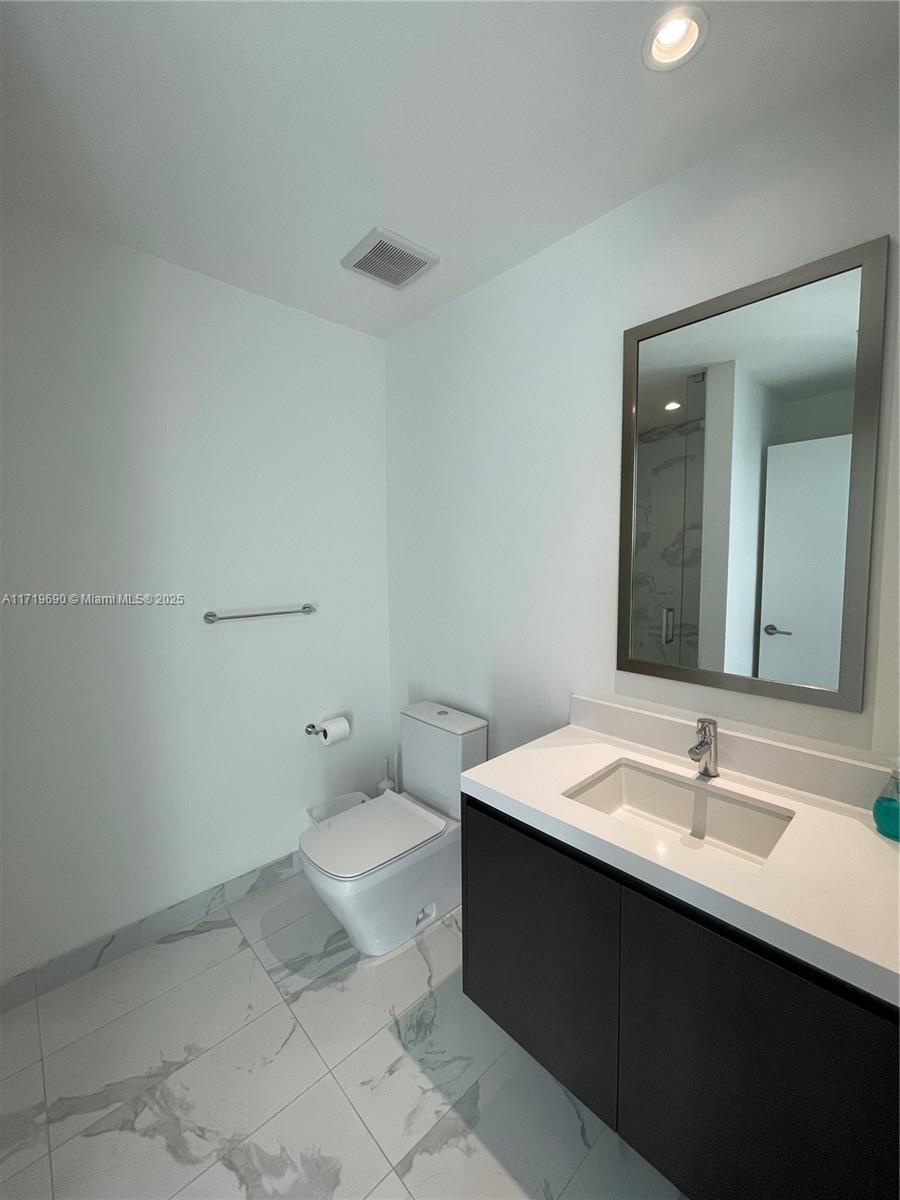 851 NE 1st Ave # 2611