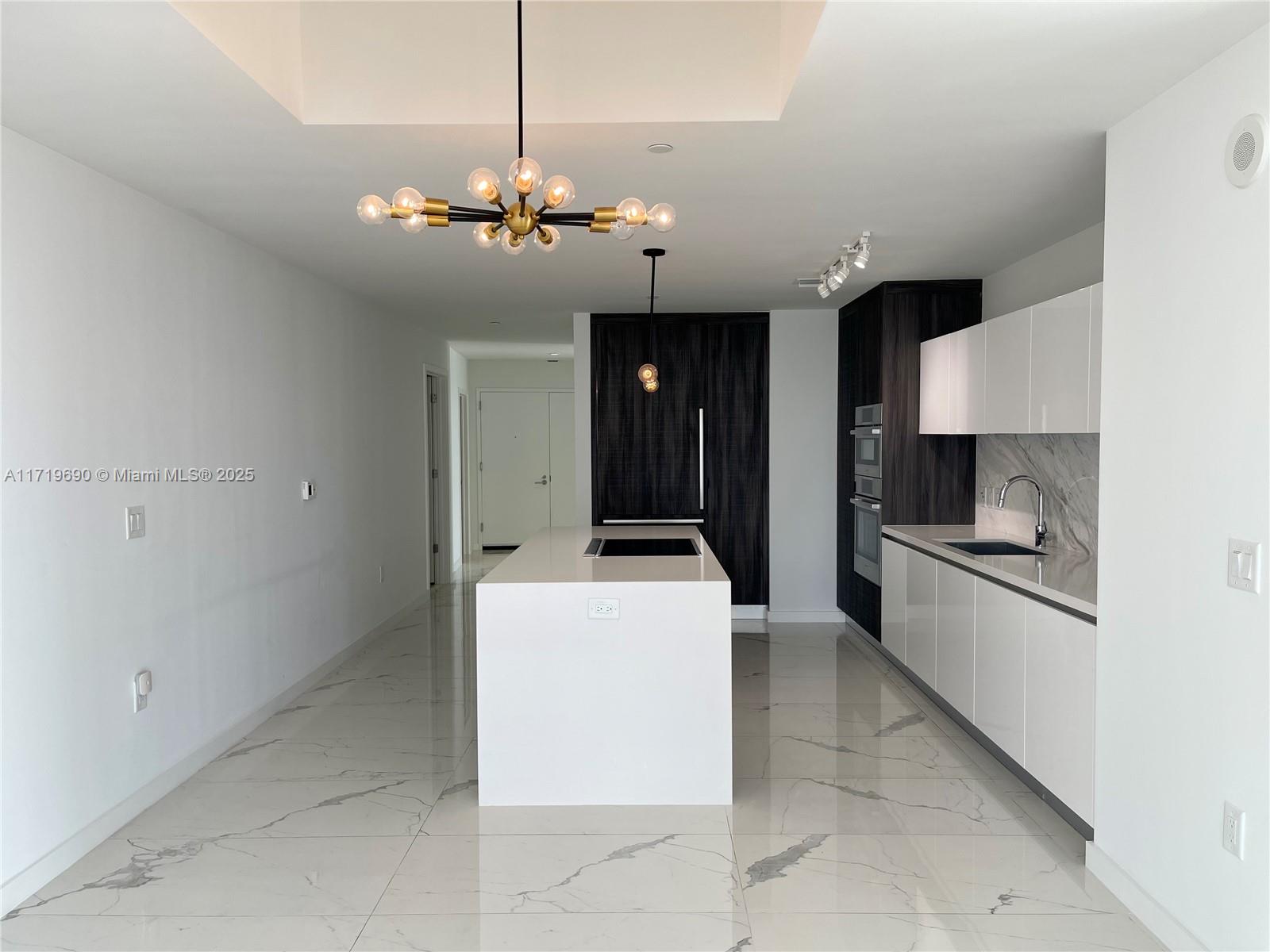 851 NE 1st Ave # 2611