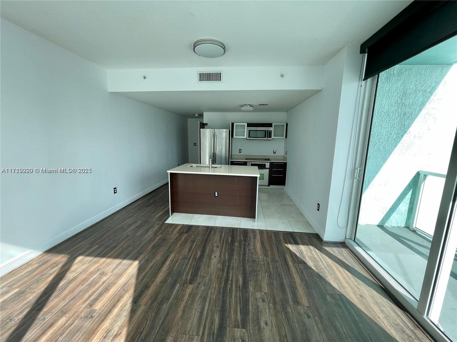 1900 N Bayshore Dr # 4203