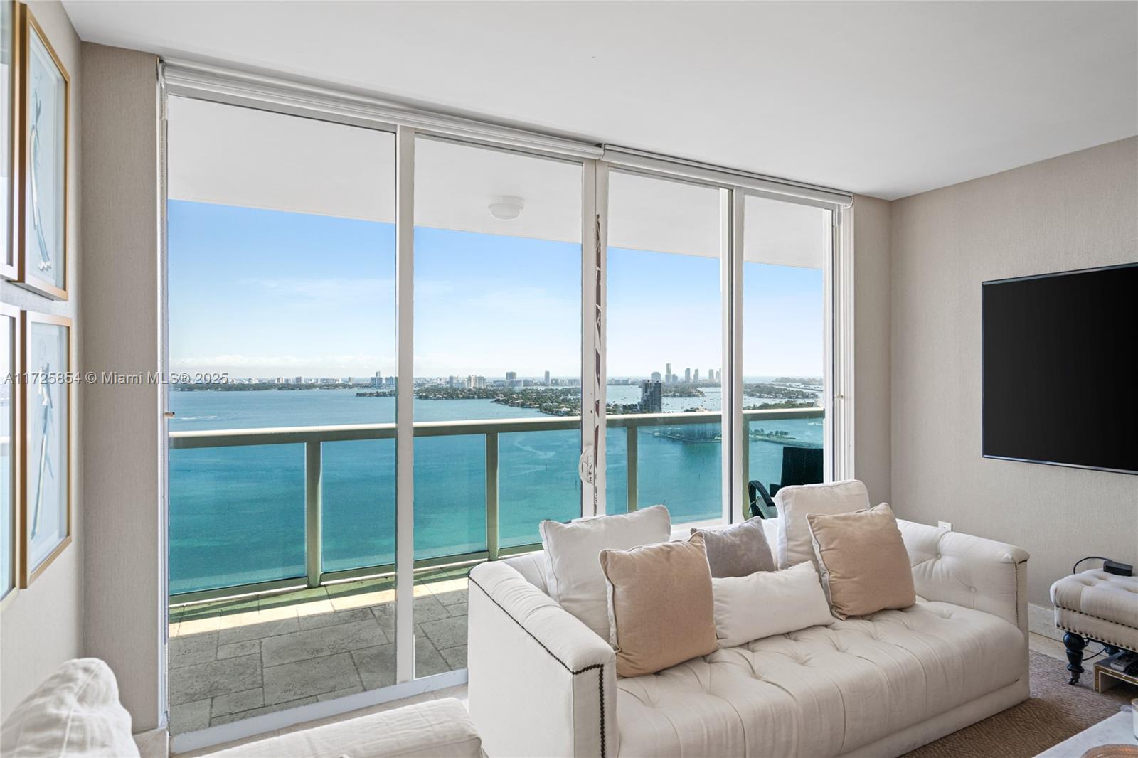 1800 N Bayshore Dr # 3207