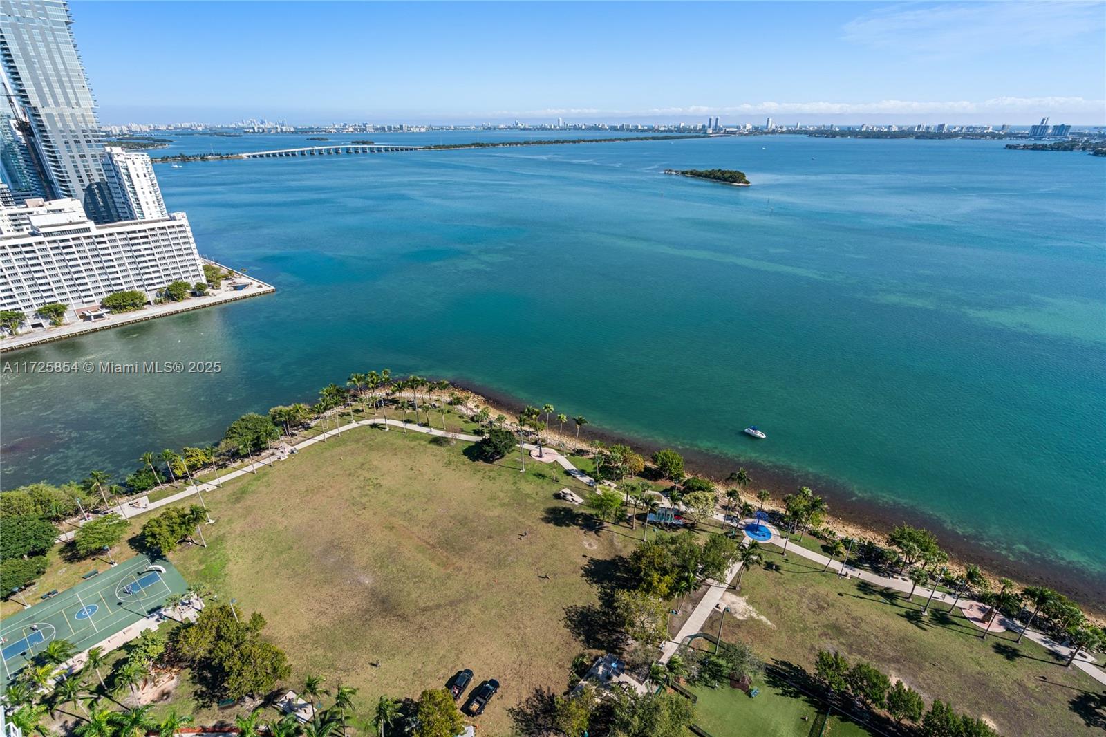 1800 N Bayshore Dr # 3207