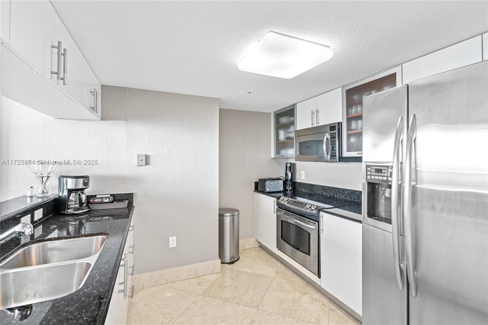 1800 N Bayshore Dr # 3207