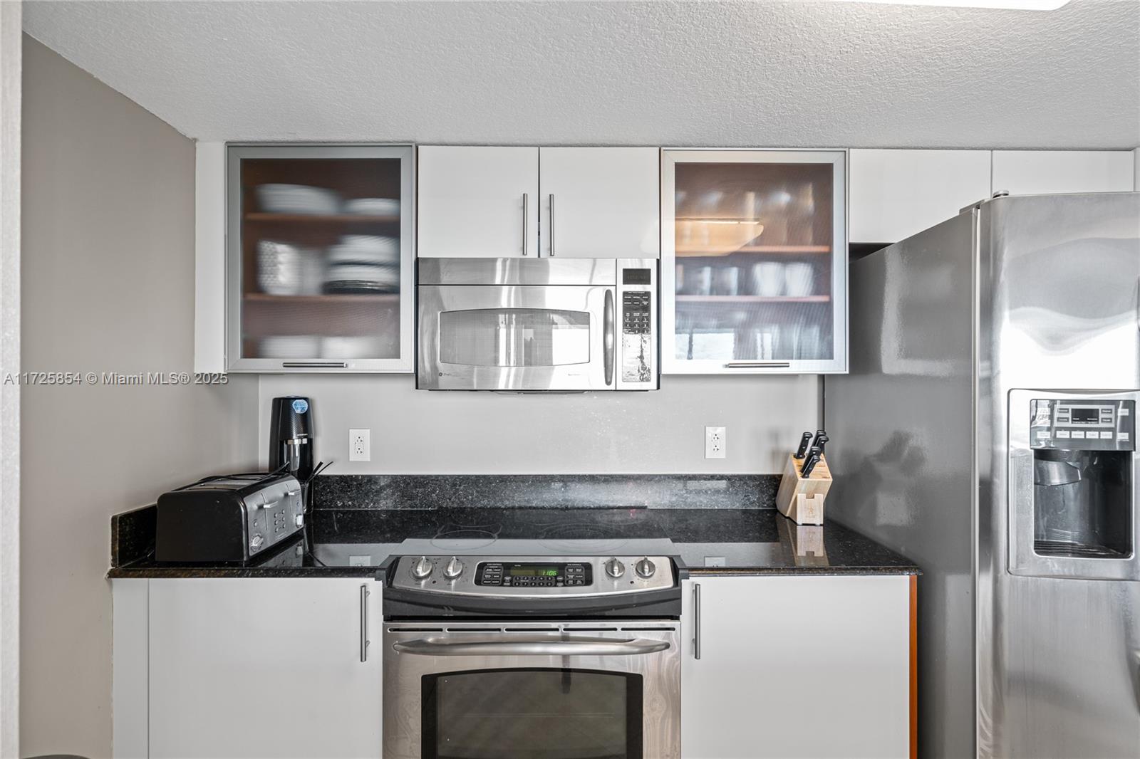 1800 N Bayshore Dr # 3207