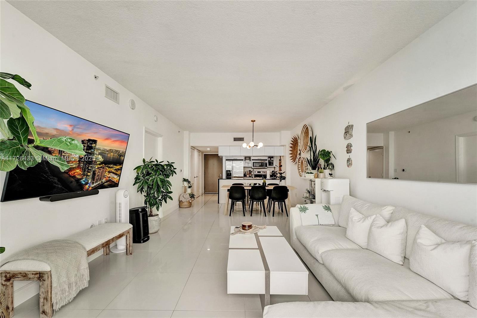 1750 N Bayshore Dr # 4805