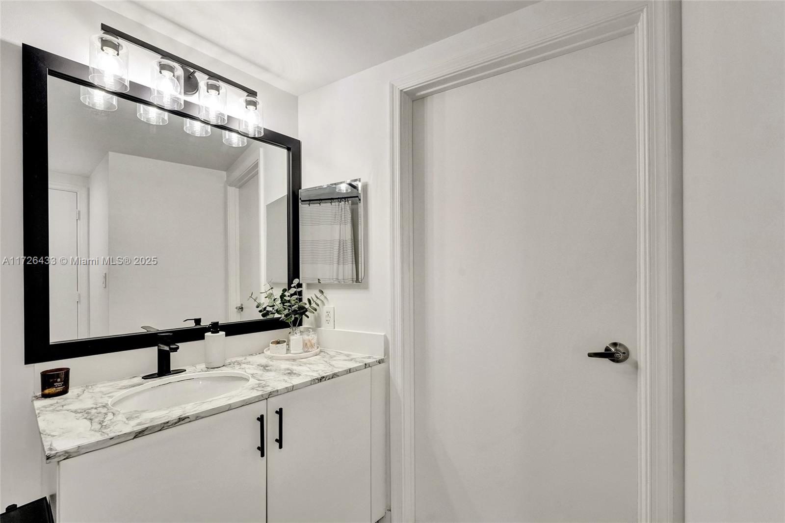 1750 N Bayshore Dr # 4805