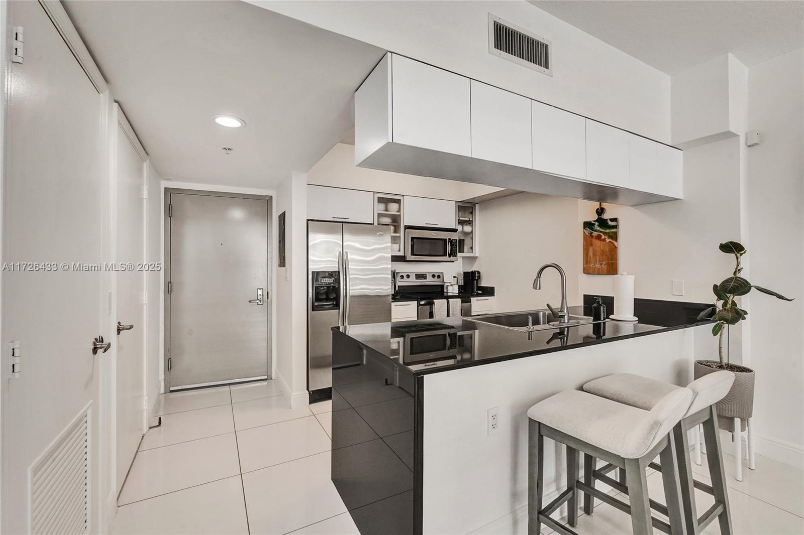 1750 N Bayshore Dr # 4805