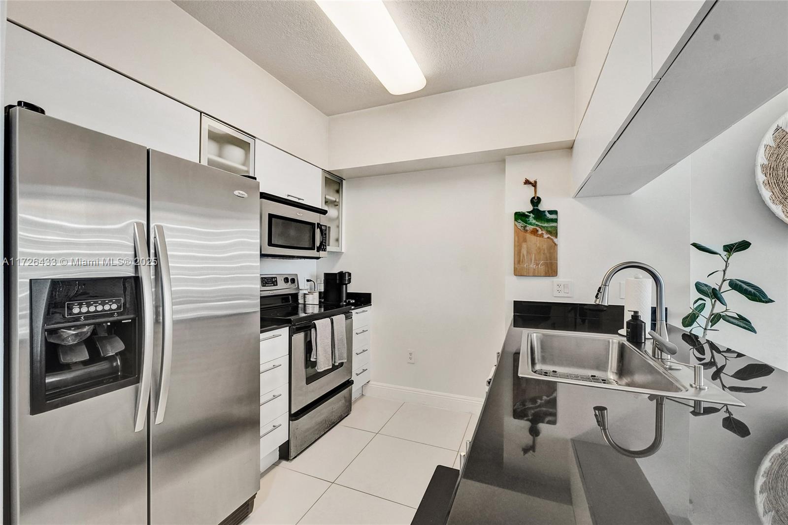 1750 N Bayshore Dr # 4805