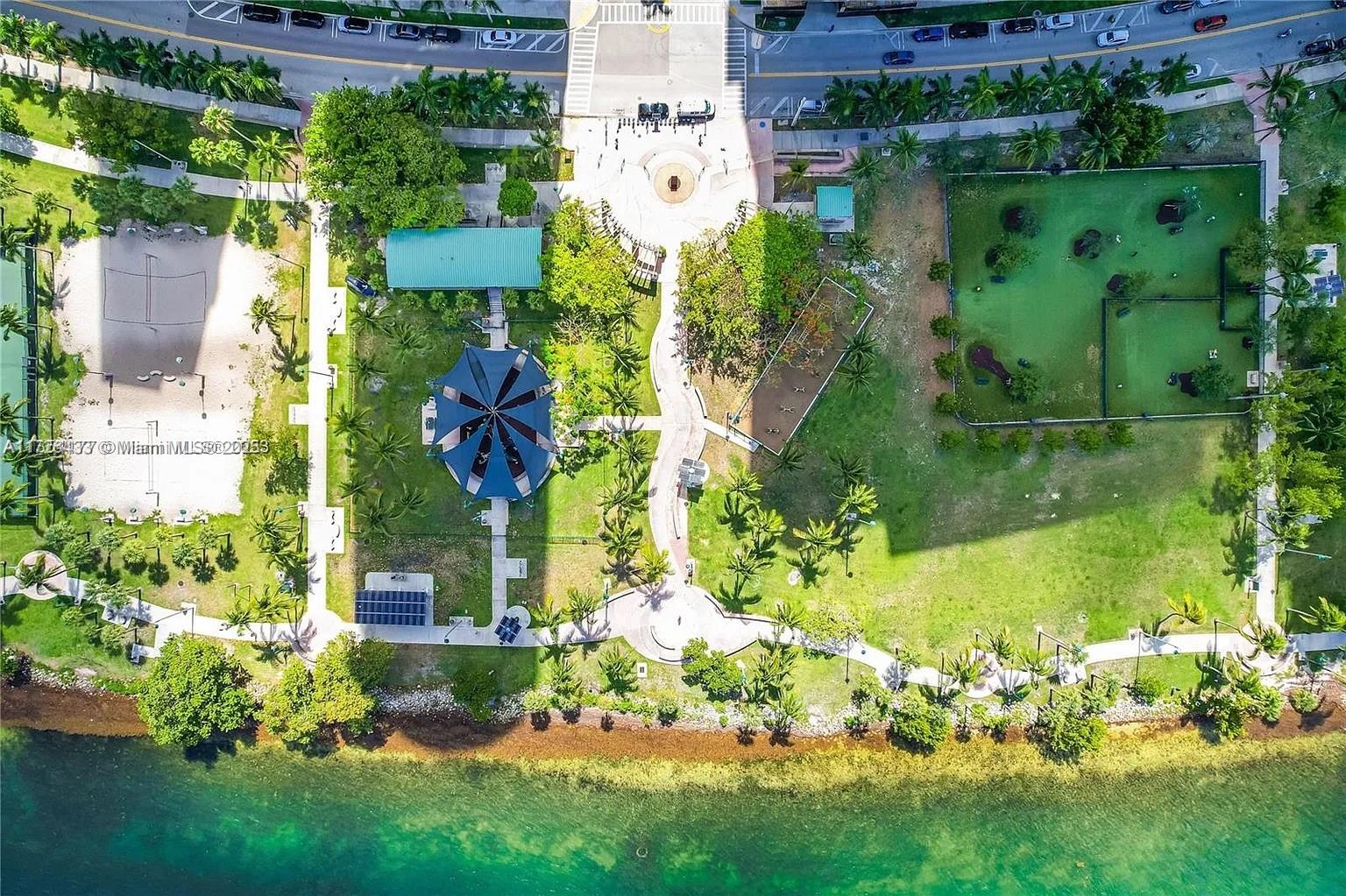 1750 N Bayshore Dr # 4805