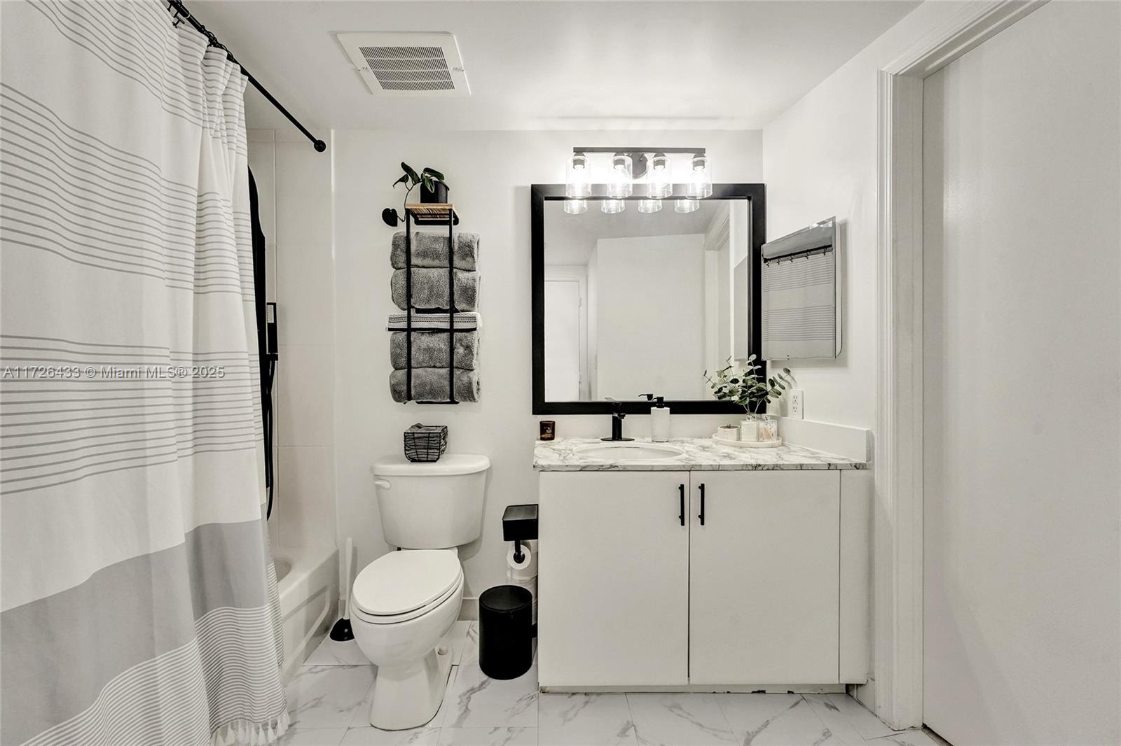 1750 N Bayshore Dr # 4805